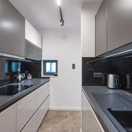 Brand New Bliss Lux *