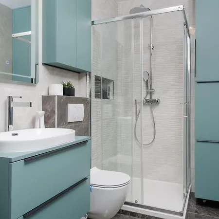 Brand New Bliss Lux * Сплит