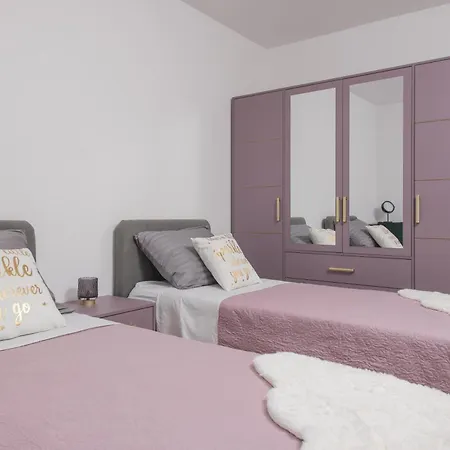 Brand New Bliss Lux *